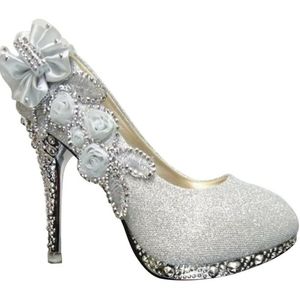 NIB Optimal Women 3D Flowers Rhinestone Bling Shoe